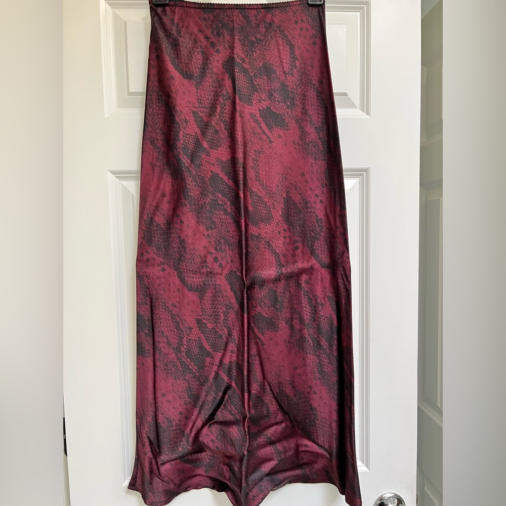 The Andamane Silk Skirt Size Small
